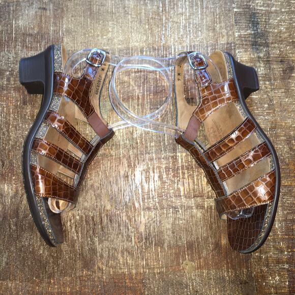 SAS Allegro Heel Strap Sandal Womens 9 M Cognac Croc Brown Comfort Classic Heel - Picture 5 of 8
